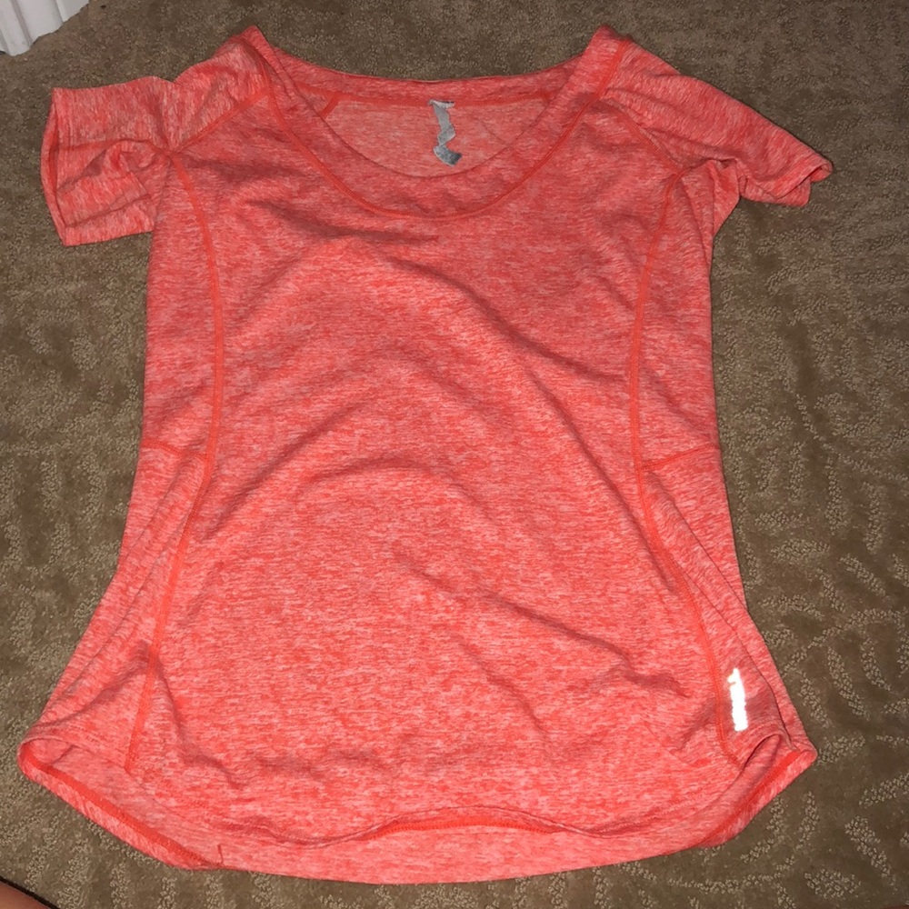 Coral workout T-shirt